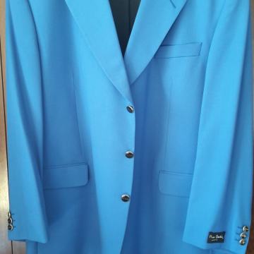 Prekrasno novo Pierre Cardin odijelo pogodno za svečanosti i vjenčanja