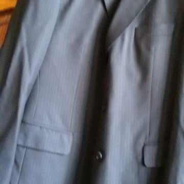 Prodajem odijelo