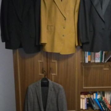3 sakoa i 4 hlača