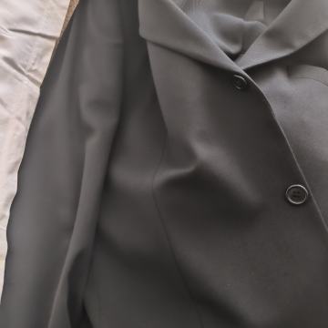 Svečano crno odijelo