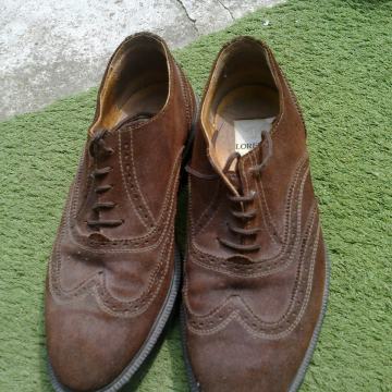 Antilop lijepe vrlo očuvane  niske cipele ,smeđe boje vel.43