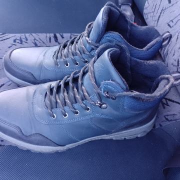 B.Bruni br 45 kožne udobne cipele zimske