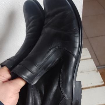 Bata br.43 kožne kvalitetne udobne gležnjače