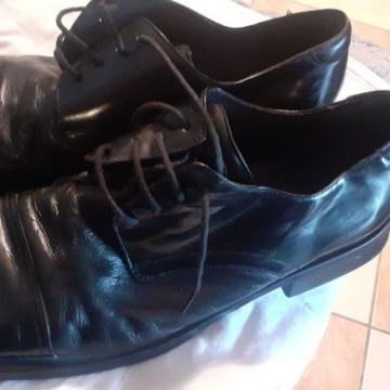 Bata br 45 kožne kvalitetne čvrste cipele