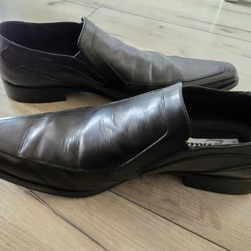 Bata muške kožne cipele