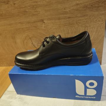 Borovo cipele velicina br. 47