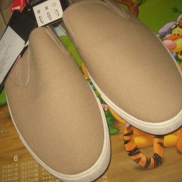 CIPELE vel.42 -  S ETIKETOM