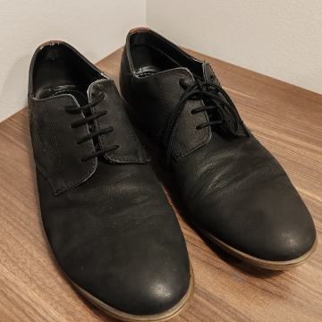 BUGATTI CIPELE - broj 42