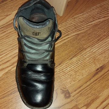 CAT cipele kao Nove!