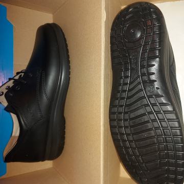 cipele Borovo broj 40