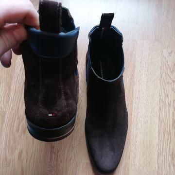 cipele brusena koza hilfinger 43