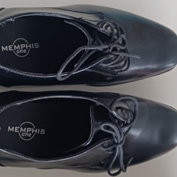 Cipele muške br. 40