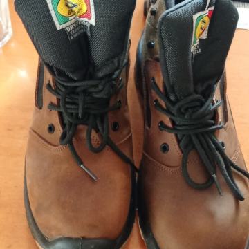 Cipele radne nove sa kapicom