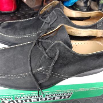 Ecco br.42.5 kožne udobne cipele šivane s gumenim potplatom