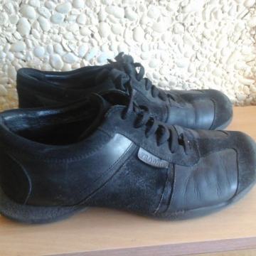 Froddo br.40 kožne kvalitetne udobne sportske cipele