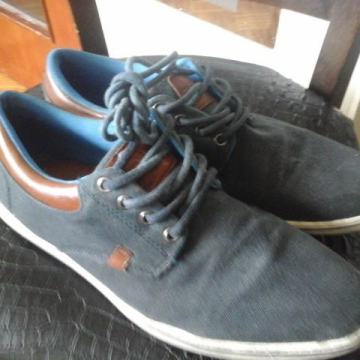 Kills br.42 platnene sp.cipele vrlo udobne i lijepe