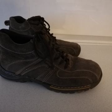 Kožne gležnjače cipele vl. 40