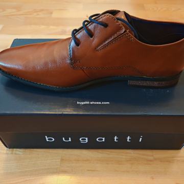 NOVE kožne muške Bugatti cipele br. 44