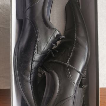 KOŽNE SVEĆANE CIPELE