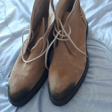 Nove kožne visoke cipele-gležnjače Deerberg