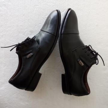 LASOCKI elegantne muške cipele, prava koža NOVE/ vel. 44