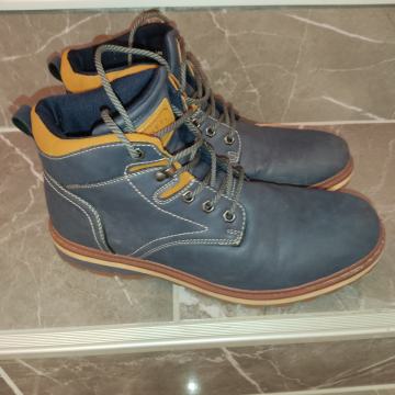 MUŠKE GLEŽNJAČE KAO NOVE