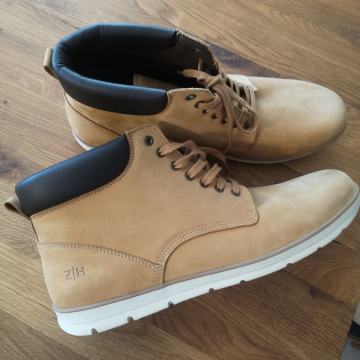 Muške gležnjače...