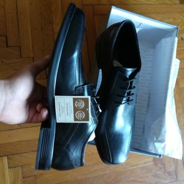 Muške kožne cipele br 43, potpuno nove