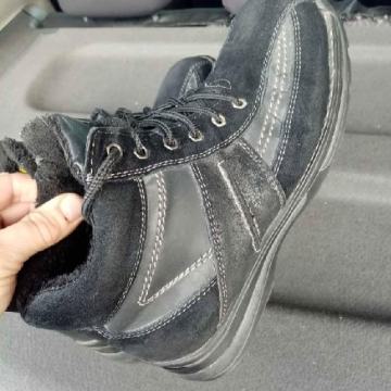 NORD BR 42 KOŽNE ŠIVANE POSTAVLJENE GLEŽNJAČE