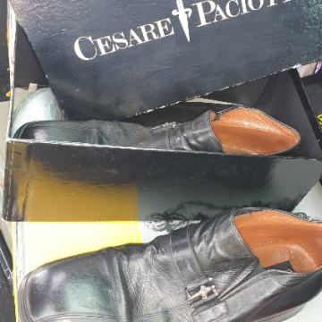 Prodajem Cesare Paciotti muške cipele broj 44