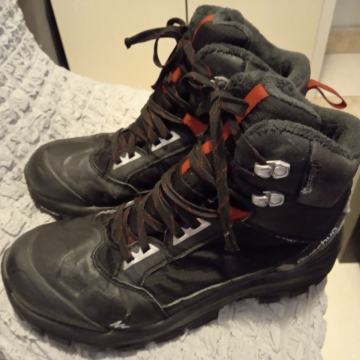 Quechua br.41 vodootporne gležnjače postavljene