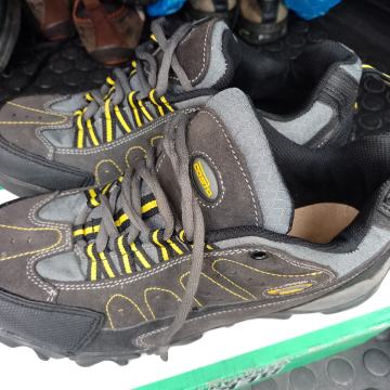 Costa br.44 anatomske cipele za planinarenje  udobne i kvalitetne