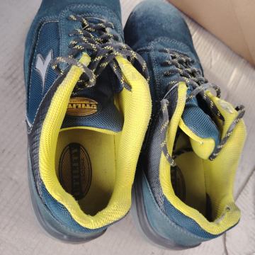 Radne cipele broj 43 Diadora