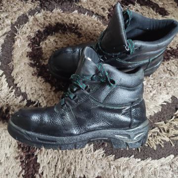 Radne cipele duboke broj 42