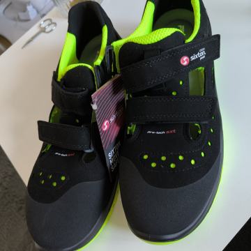 Radne cipele sa kapicom *Novo*