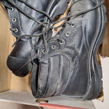 radne cipele visoke br 40