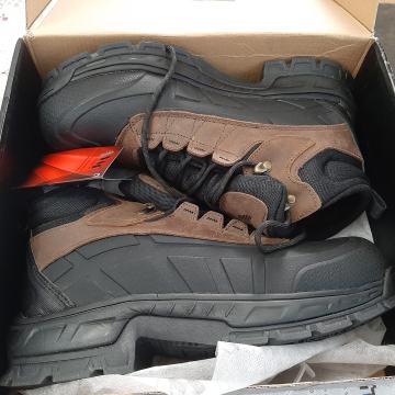 Radne cipele VM Baltimore S3 SRC broj 43 NOVE zapakirane prodajem