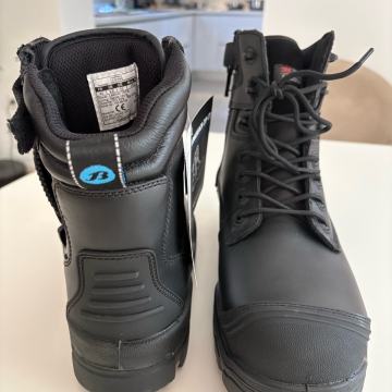 P: radne zaštitne cipele Bata