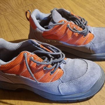 Radne zaštitne cipele, vel 43, sa kapicom