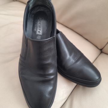 Secure kozne cipele br 43