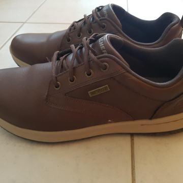 Skechers cipele br. 46