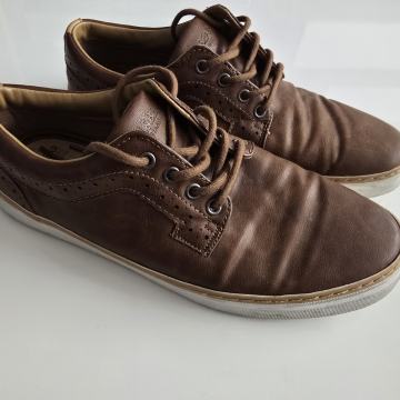 Smeđe cipele-broj 41