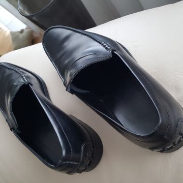 TODS kozne cipele br 42