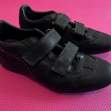 P: Tommy Hilfiger cipele br. 42 NOVO