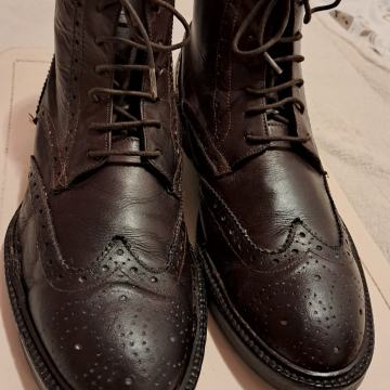 Visoke kožne cipele br. 45