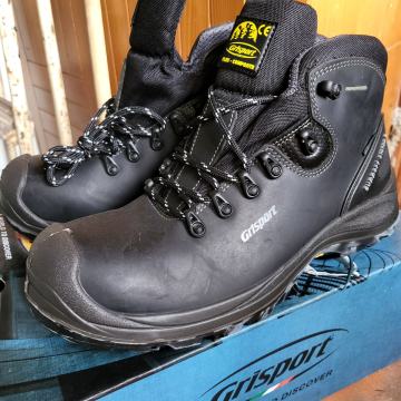 Visoke radne cipele br.41