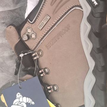 VODONEPROPUSNE CIPELE