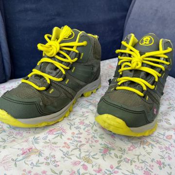 Zimske nepromočive gležnjače br 40