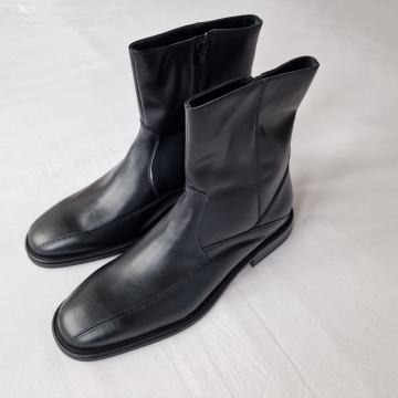 BOROVO crne kožne čizmice (44)