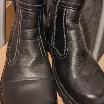 Bruno Benni čizme 42